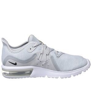 Nike AIR Max in like new condition. Size 10